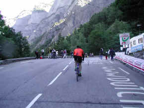 P7172024alpeday.jpg (43024 bytes)