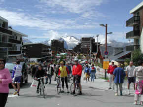 P7172069alpeday.jpg (51245 bytes)