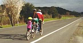 bikesundaytandem.jpg (8751 bytes)